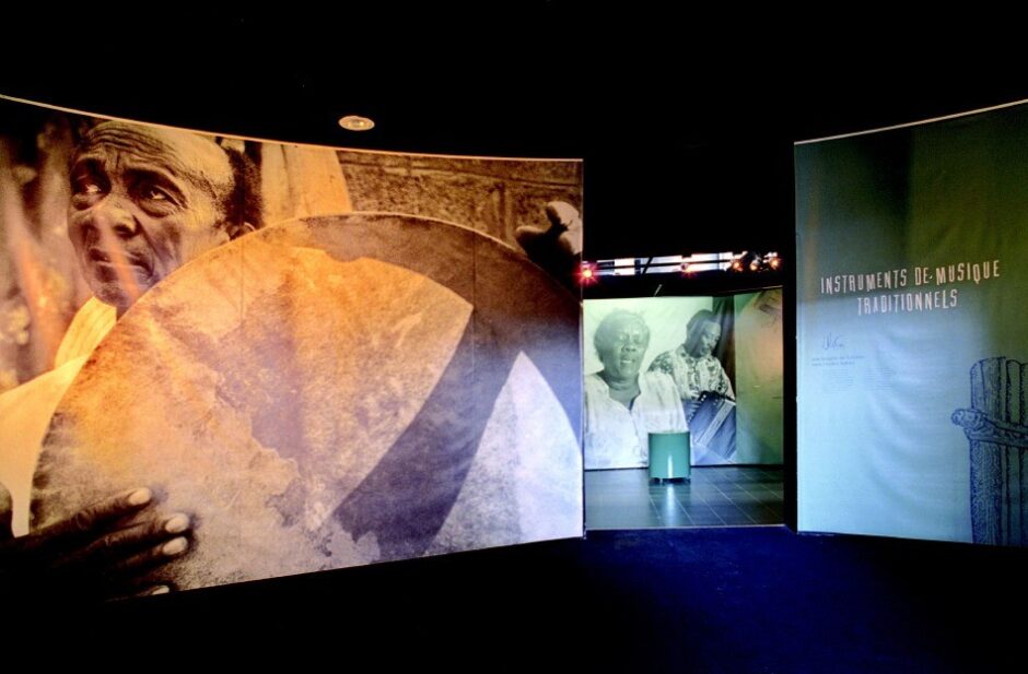 design graphique et scénographie exposition musée La Réunion